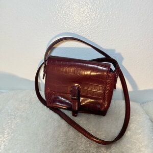 NINE WEST|Crossbody Burgundy Faux Alligater Skin